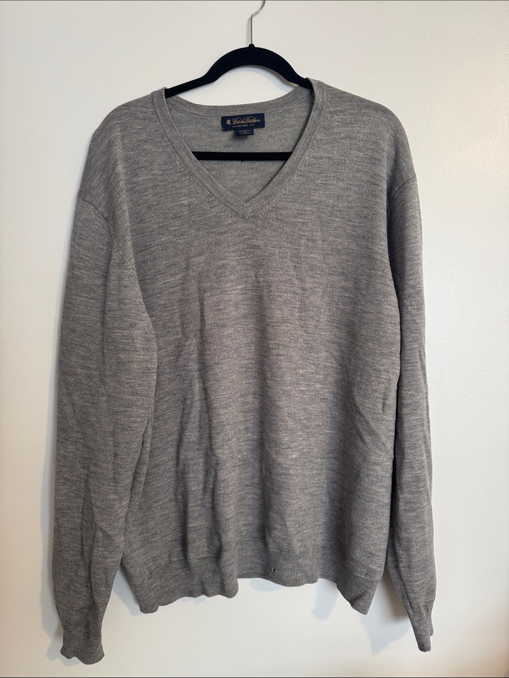 Brooks Brothers Merino Wool Men's Light Gray V-Neck Sweater